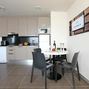 Pierre & Sants Apartman
